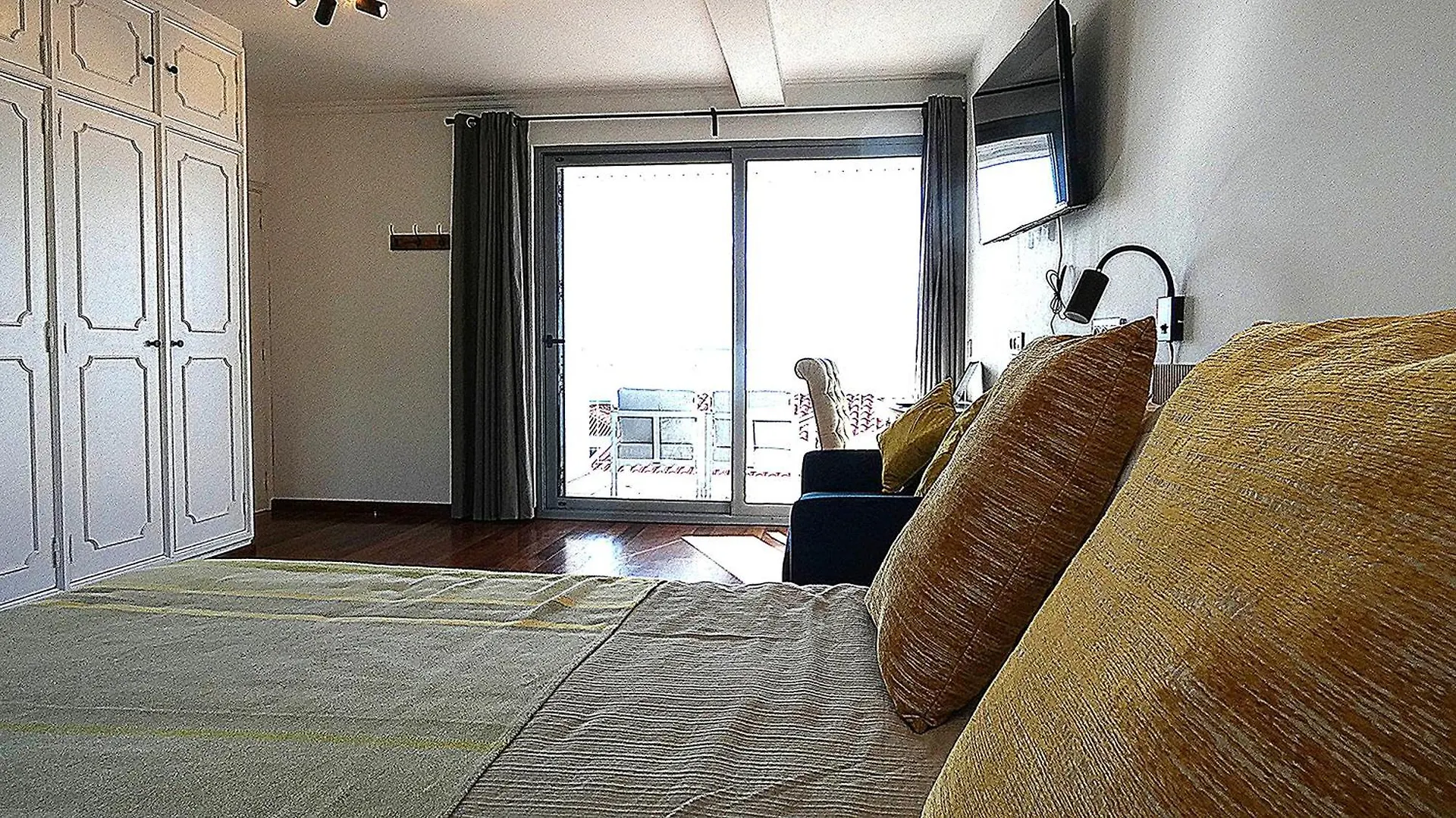 Madeira Serenity Cottage 푼샬 0*,