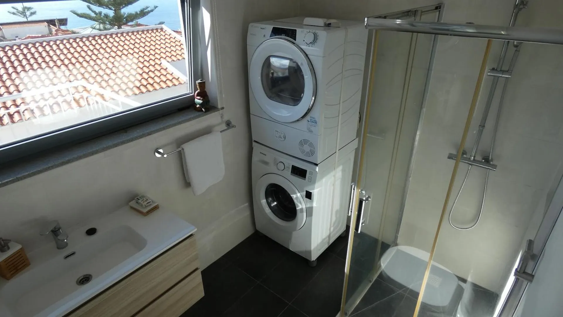 Madeira Serenity Cottage 푼샬 0*,