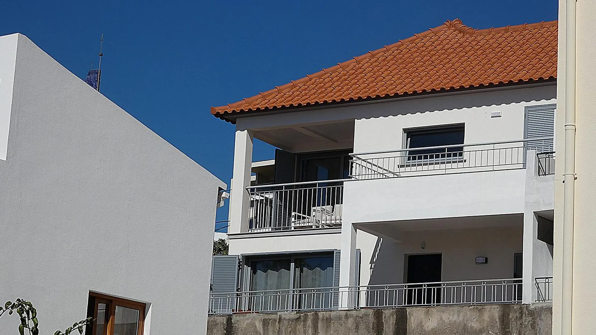 Madeira Serenity Cottage 푼샬 펜션
